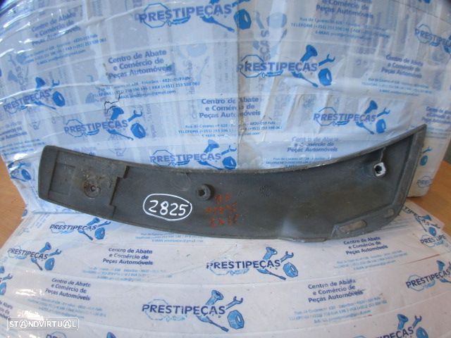 Grelha Friso 93924362 IVECO 35 10 1 VCTA 1991 2.5D 105CV 5P BRANCO FRT DRT GRE PORTA - 2