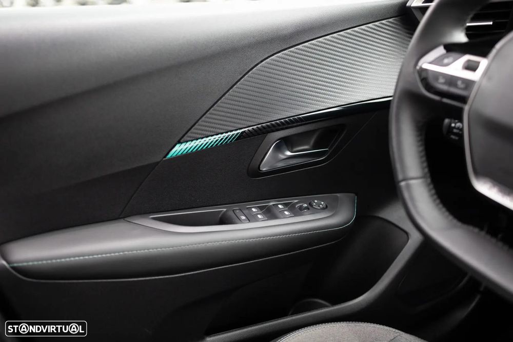 Peugeot 208 1.2 PureTech Allure - 40