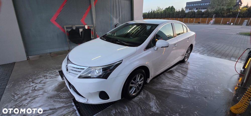 Toyota Avensis 2.0 D-4D Luna - 13
