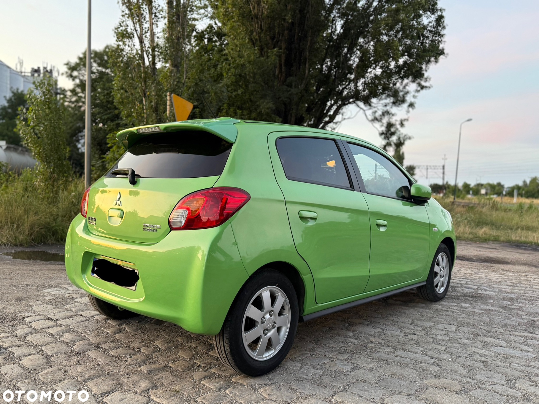 Mitsubishi Space Star 1.2 Clear Tec Shine+ - 4