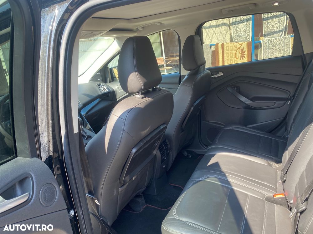 Ford Kuga 2.0 TDCi 4WD Powershift Titanium - 6