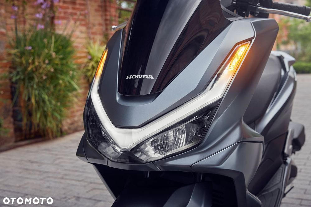 Honda PCX - 9