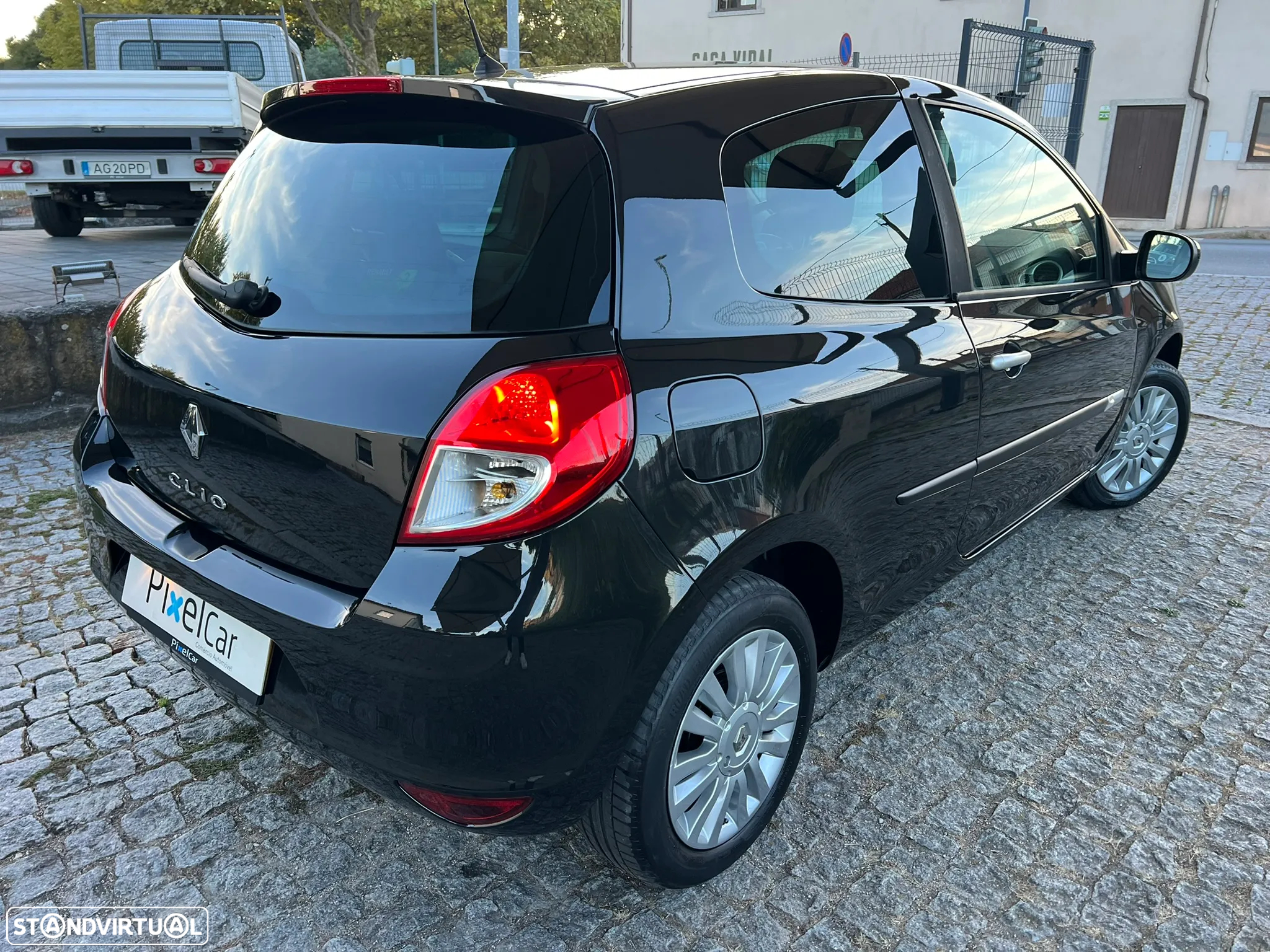 Renault Clio 1.2 16V GT 130g - 5