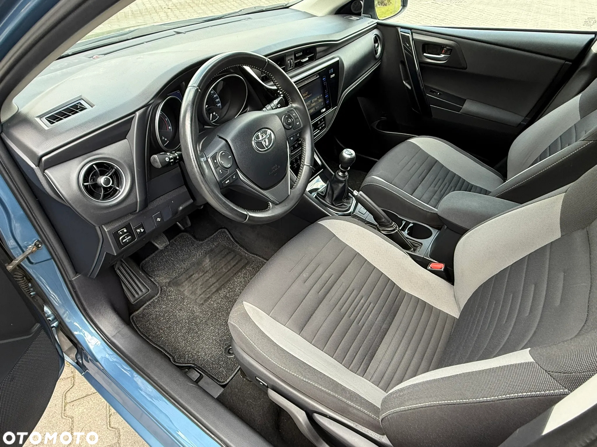 Toyota Auris 1.2 Turbo Edition S+ - 23