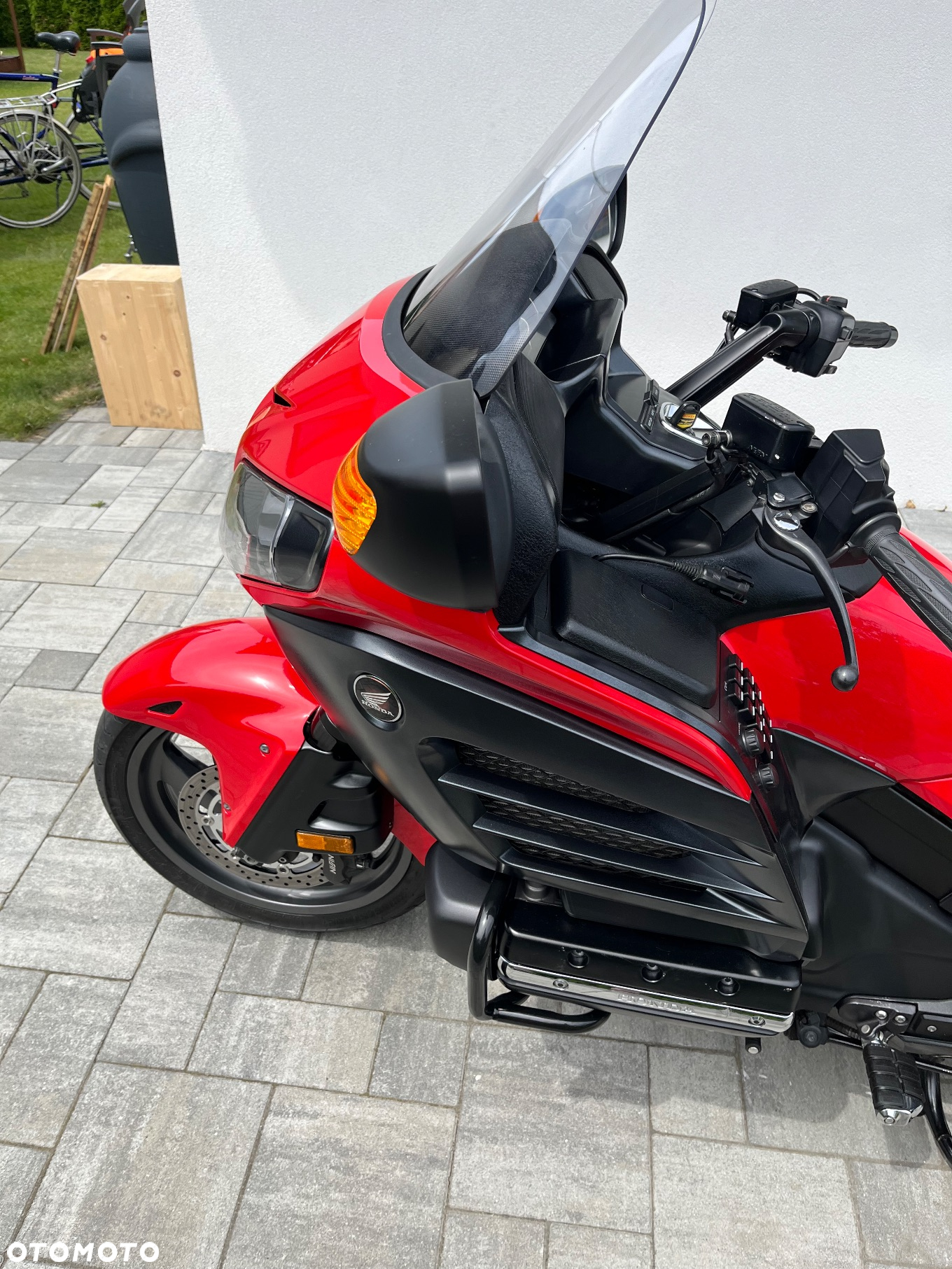 Honda GL - 24