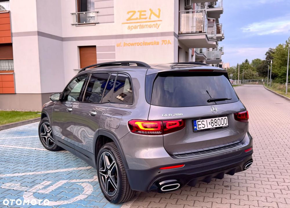 Mercedes-Benz GLB 200 AMG Line 7G-DCT - 24