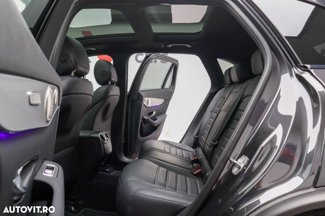 Mercedes-Benz GLC 300 e 4Matic 9G-TRONIC AMG Line Plus - 25