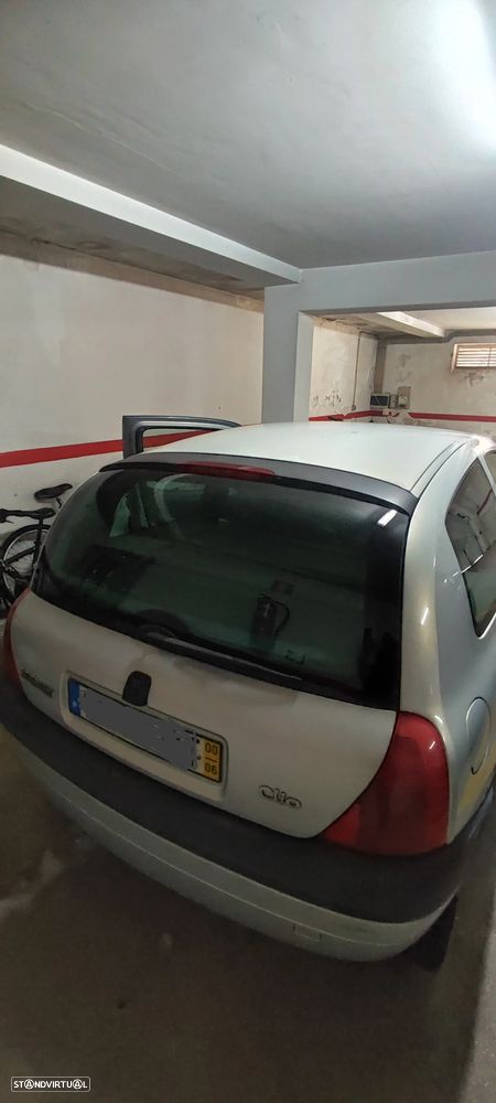 Renault Clio 1.9 D RN - 2