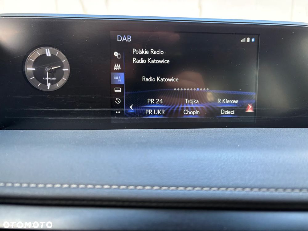 Lexus UX 250h GPF Business 2WD - 27