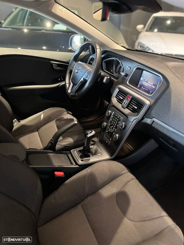 Volvo V40 Cross Country 2.0 D3 - 25