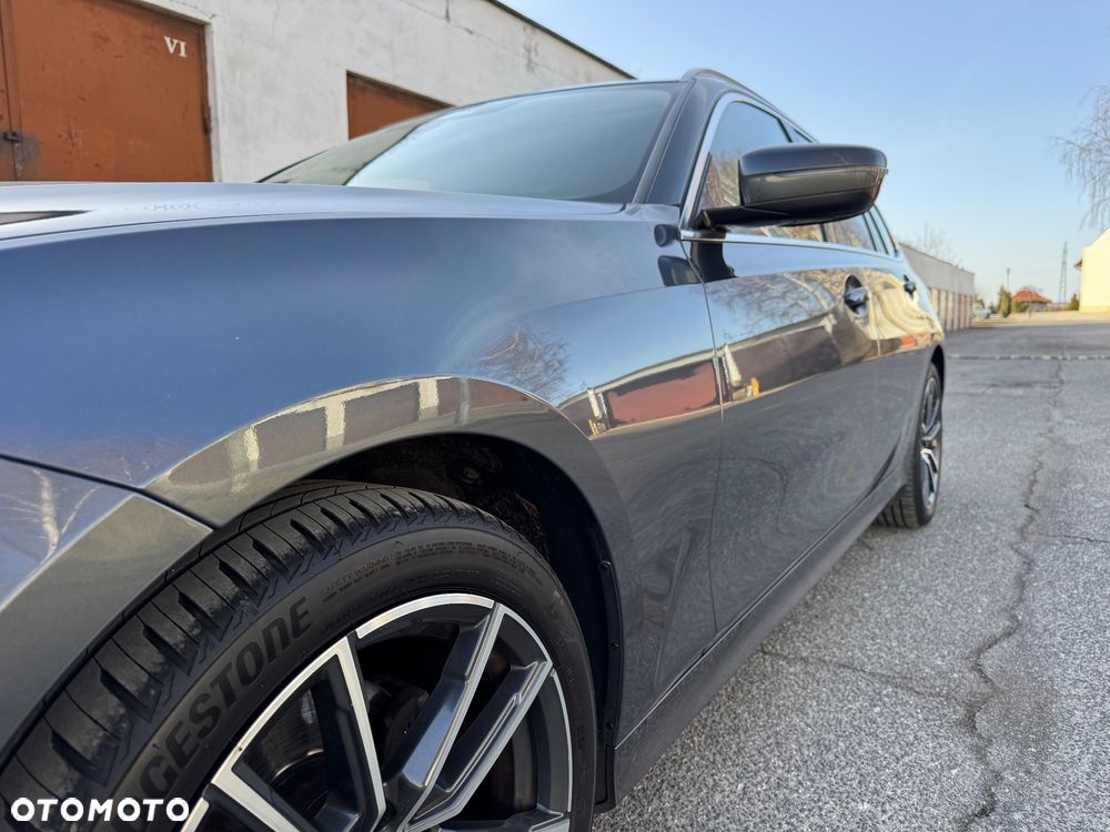 BMW Seria 3 320d Luxury Line - 18