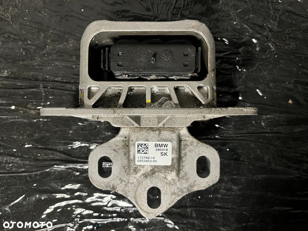 BMW X1 F48 X2 F39 2 F45 PODUSZKA SILNIKA 6853453