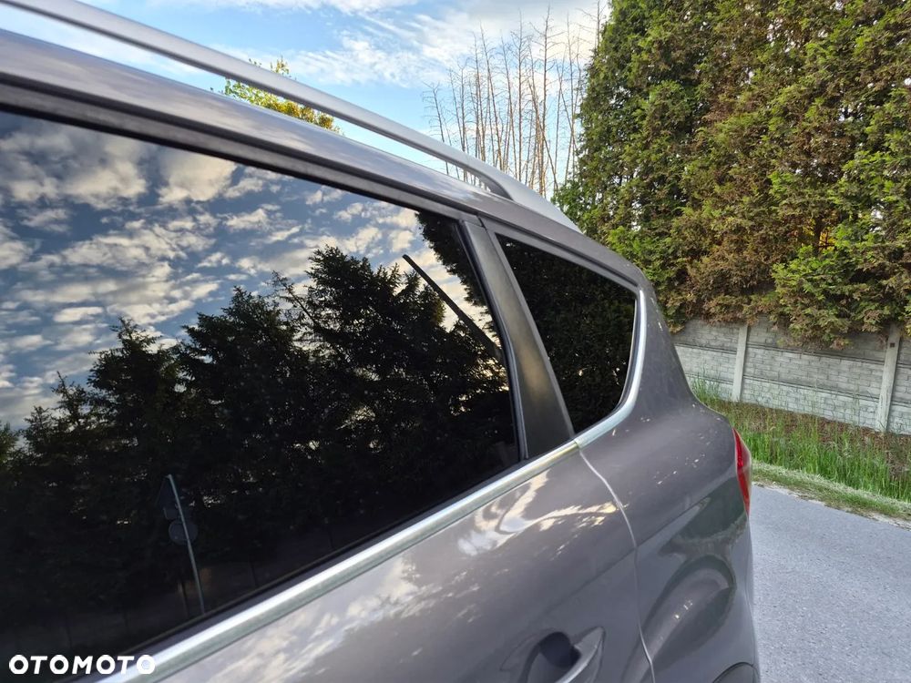 Ford Kuga 2.0 TDCi 4x4 Titanium - 29