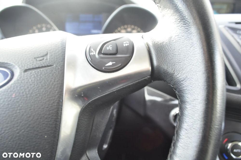 Ford Kuga 1.6 EcoBoost 2x4 Titanium - 14