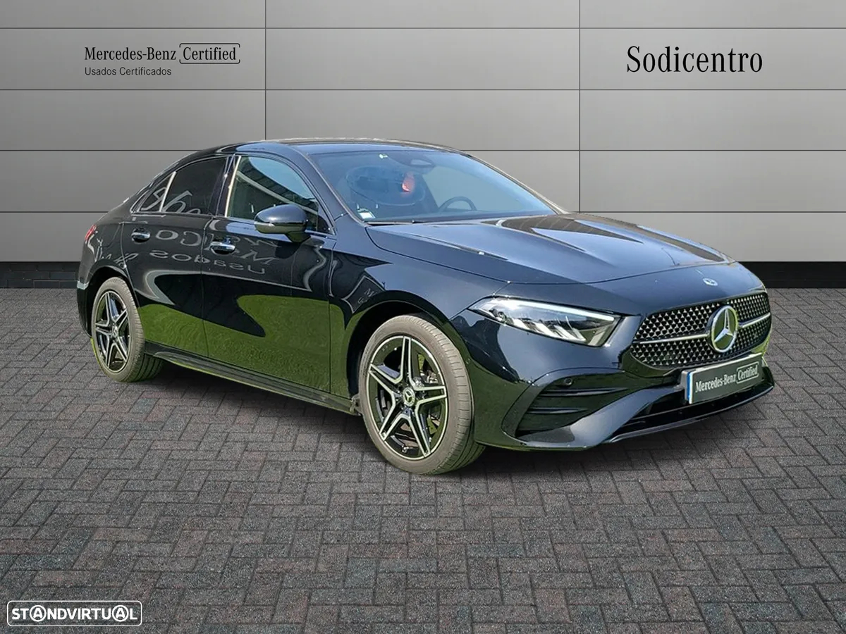 Mercedes-Benz A 250 Limousine e AMG Line - 3