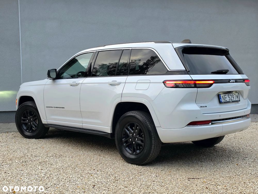 Jeep Grand Cherokee - 14