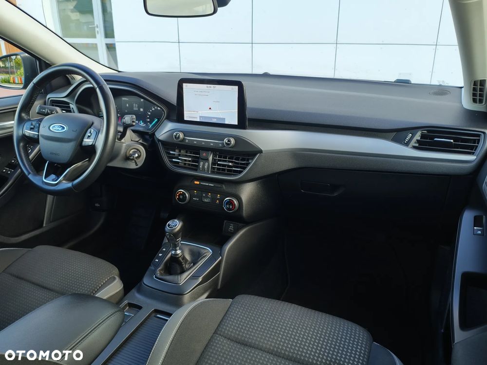 Ford Focus - 24
