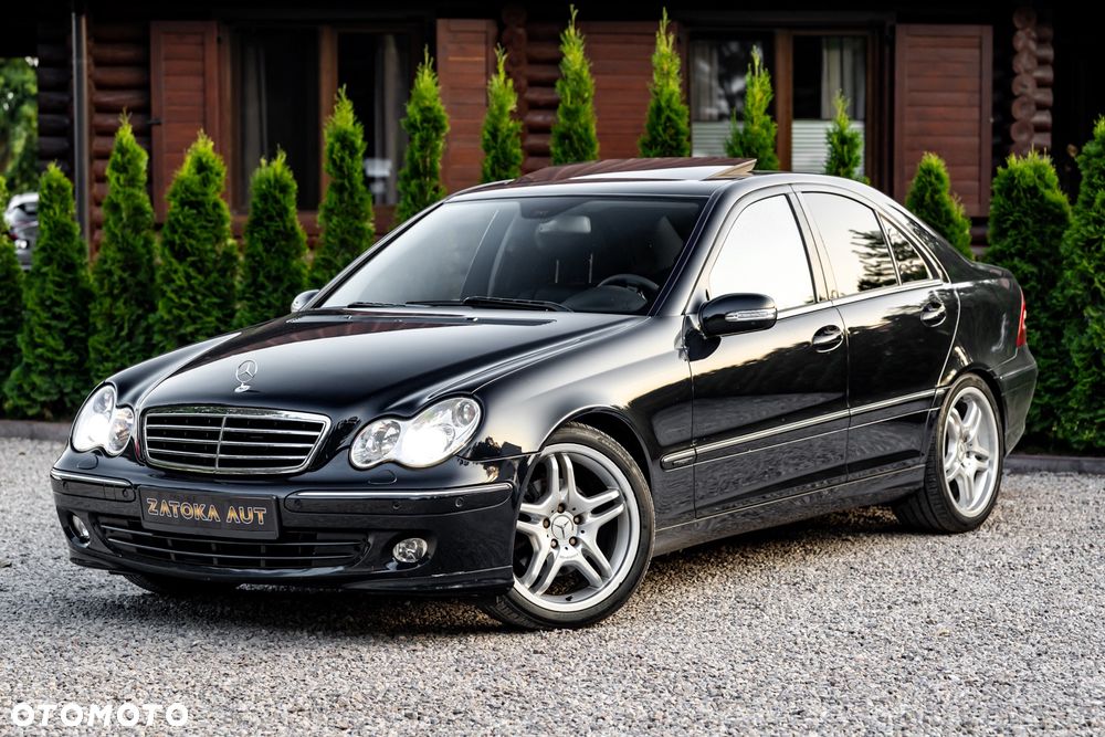 Mercedes-Benz Klasa C 320 4Matic Avantgarde Sport Edition - 2