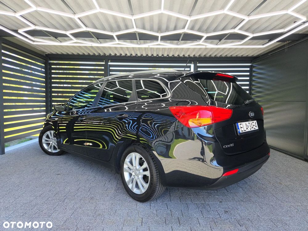 Kia Ceed 1.6 GDI Dream Team Edition - 5