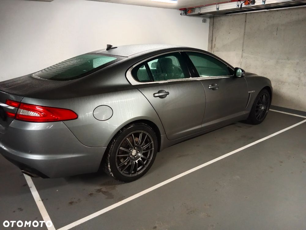 Jaguar XF - 2