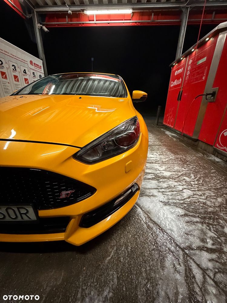 Ford Focus 2.0 EcoBoost ST - 3