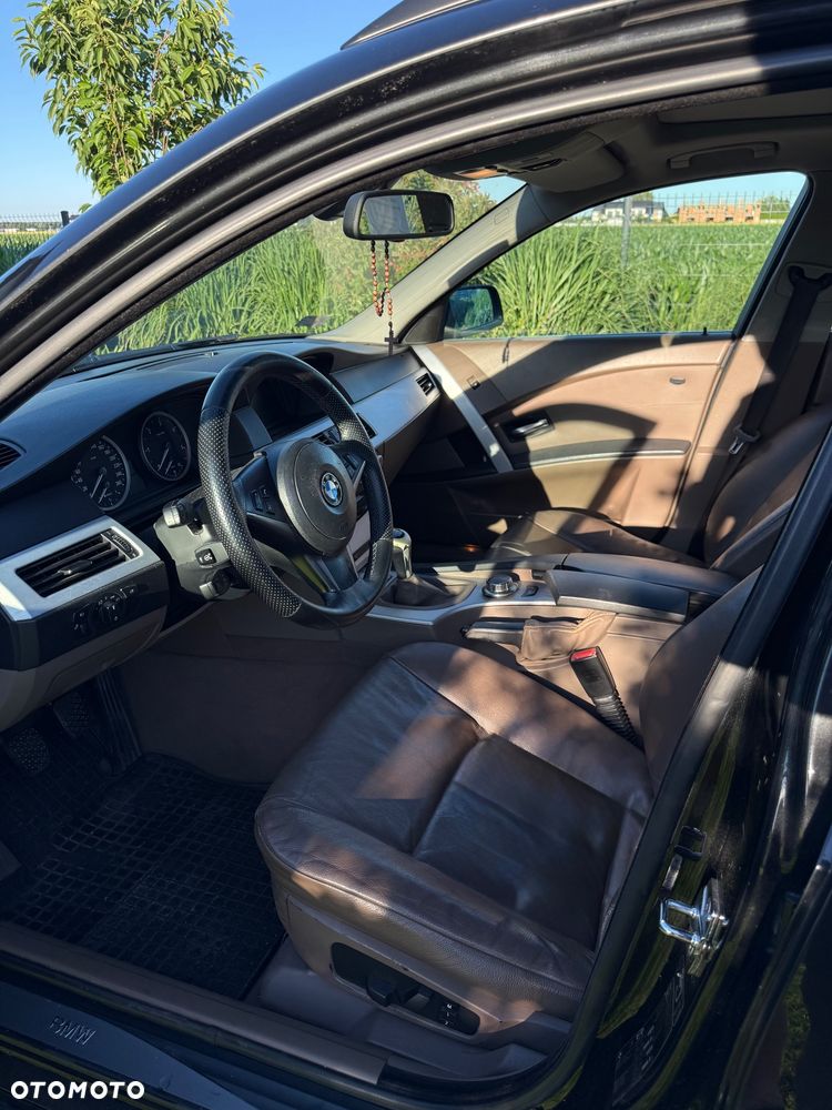 BMW Seria 5 520d - 8