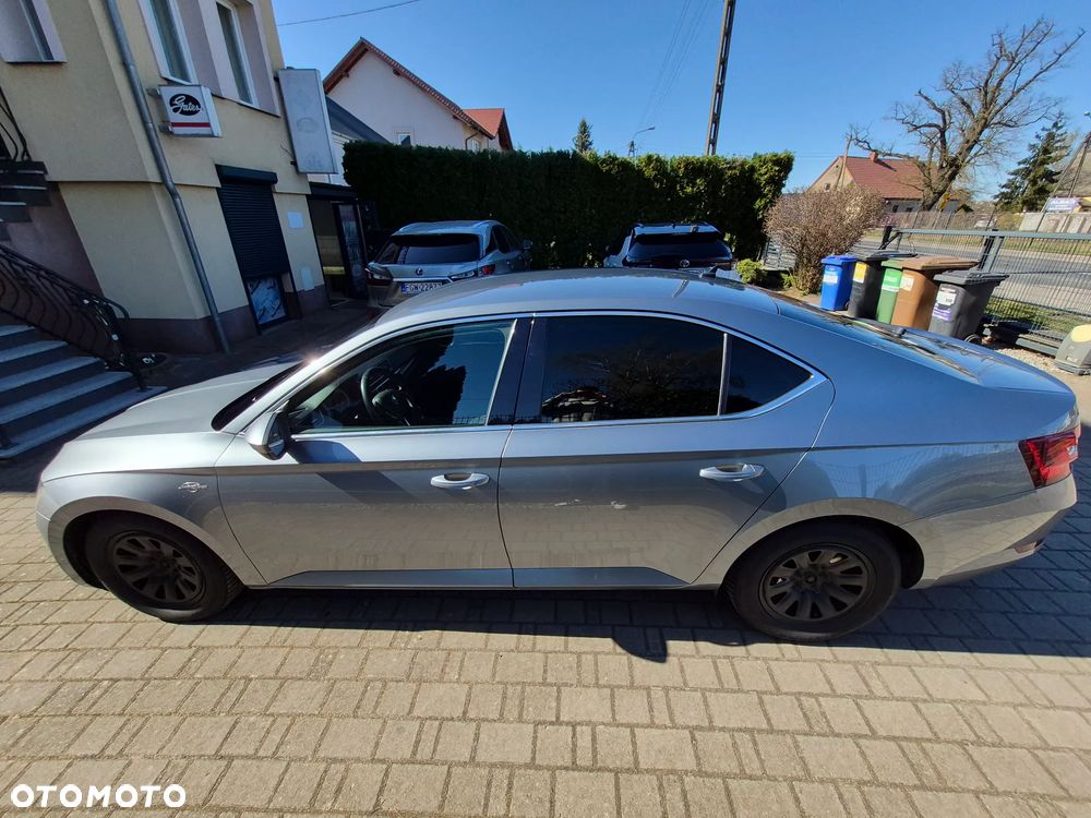 Skoda Superb 2.0 TDI SCR 4x4 L&K DSG - 7