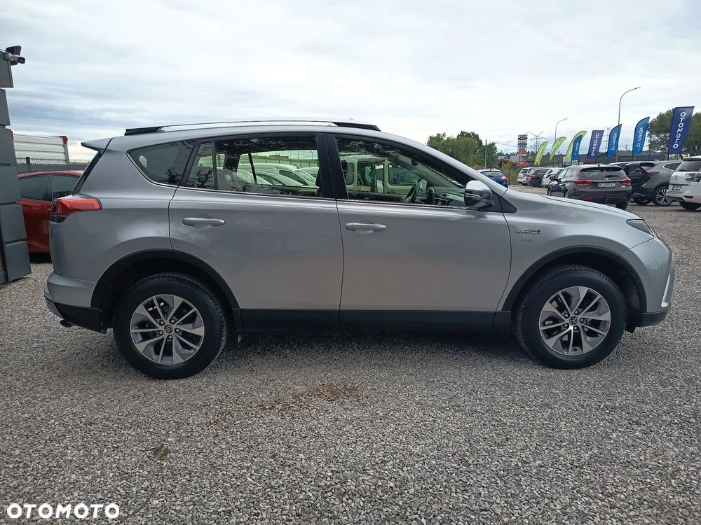 Toyota RAV4 Hybrid Premium 4x2 - 13