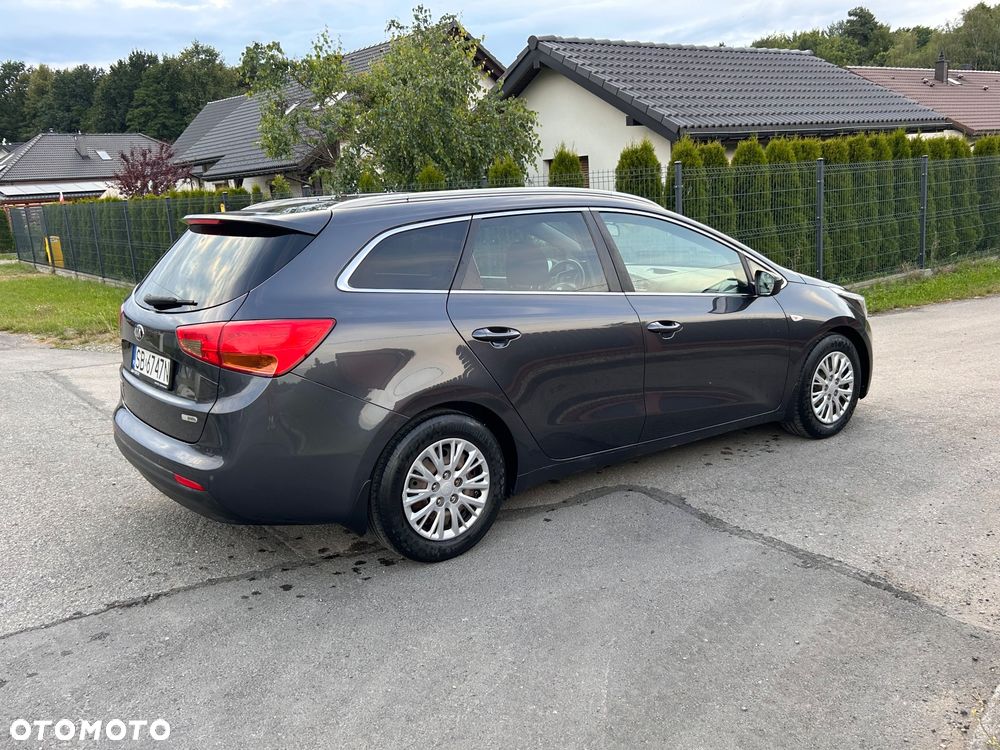 Kia Ceed 1.4 L - 19