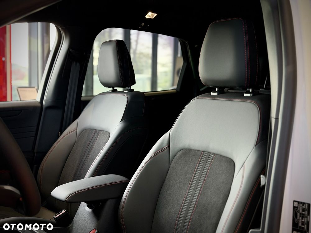 Ford Kuga 2.5 FHEV FWD ST-Line X - 19