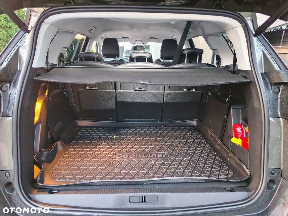 Peugeot 5008 1.6 PureTech Allure S&S EAT8 - 21