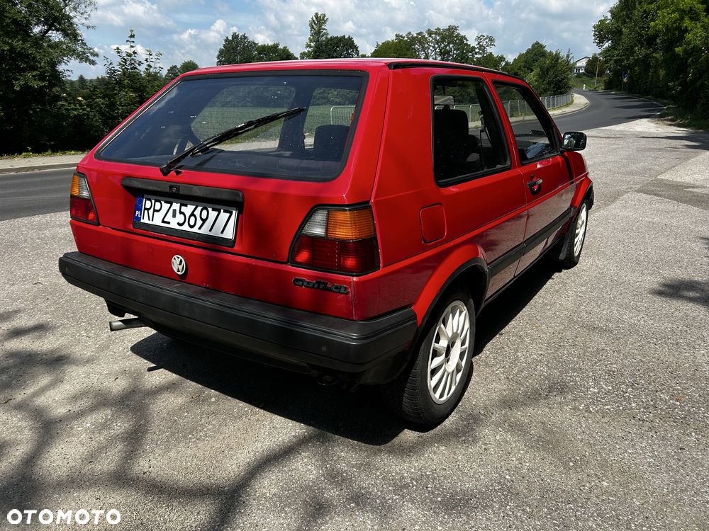 Volkswagen Golf - 2