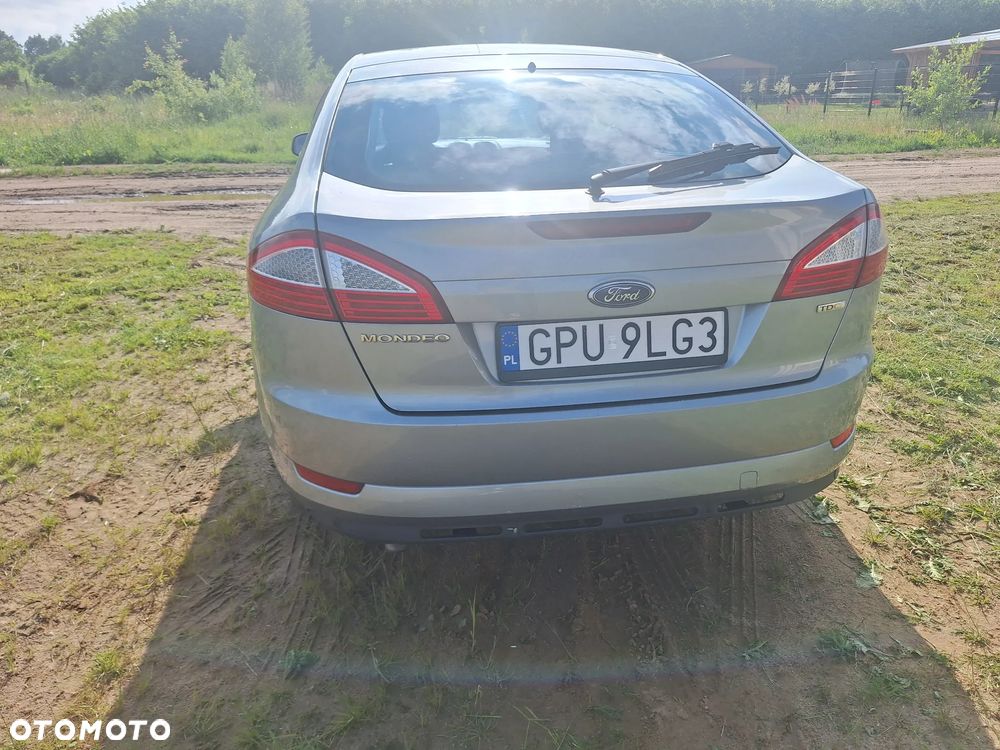 Ford Mondeo 2.0 TDCi Titanium - 9