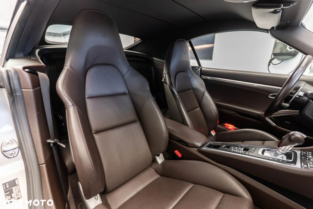 Porsche 911 Carrera PDK - 17