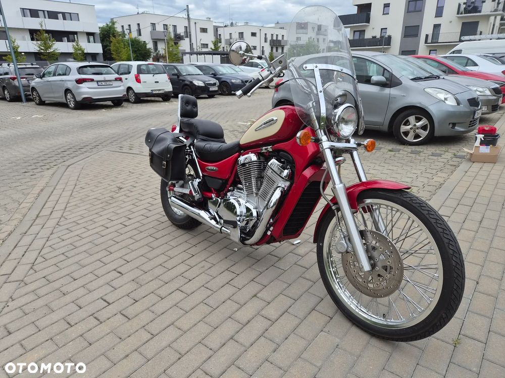 Suzuki Intruder - 4