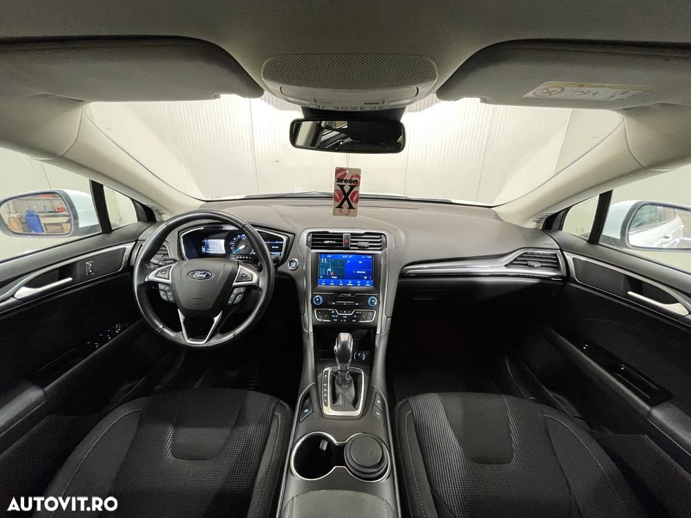 Ford Mondeo 2.0 HEV Titanium - 8