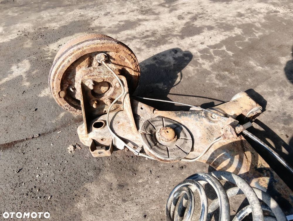 BELKA OŚ ZAWIESZENIA TYŁ BĘBNY BEZ ABS OPEL ASTRA F SEDAN - 3