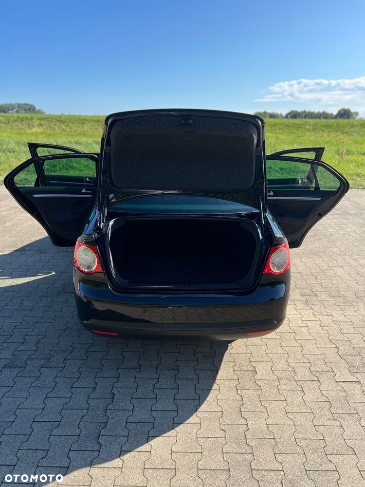 Volkswagen Jetta Diesel Comfortline - 10