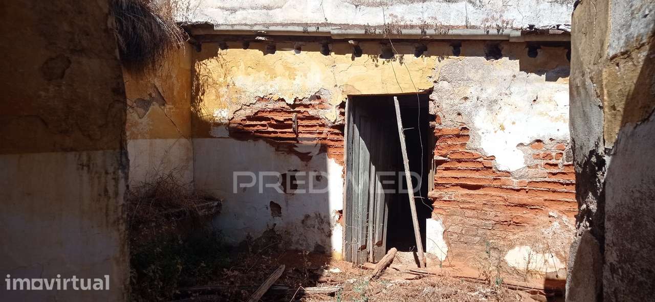 Prédio devoluto em Sousel - Grande imagem: 5/11