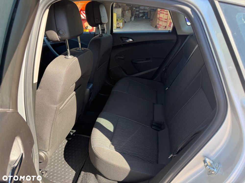 Opel Astra 1.4 Turbo - 27