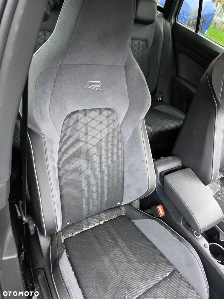 Volkswagen Golf VIII 2.0 TDI R-Line Plus DSG - 13