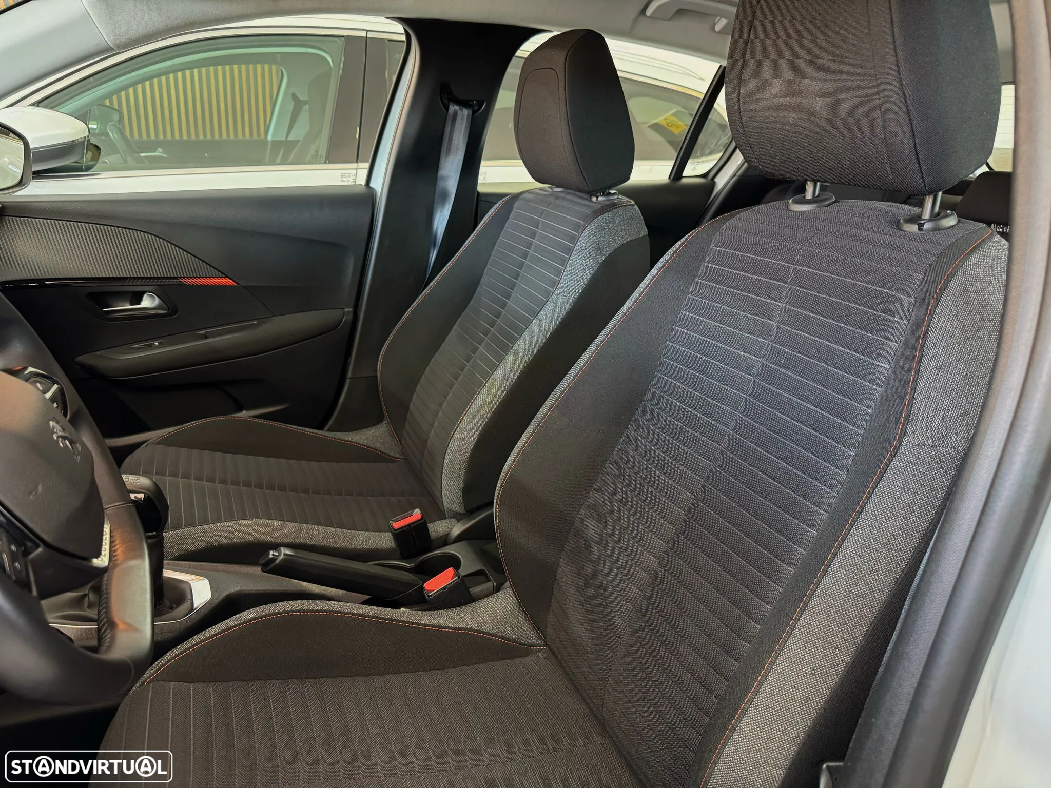 Peugeot 208 1.2 PureTech Active Pack - 13