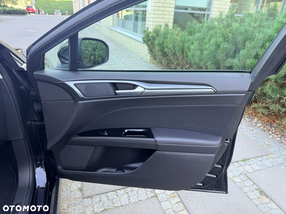 Ford Mondeo - 27