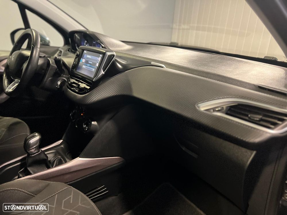 Peugeot 2008 1.2 PureTech Style - 17