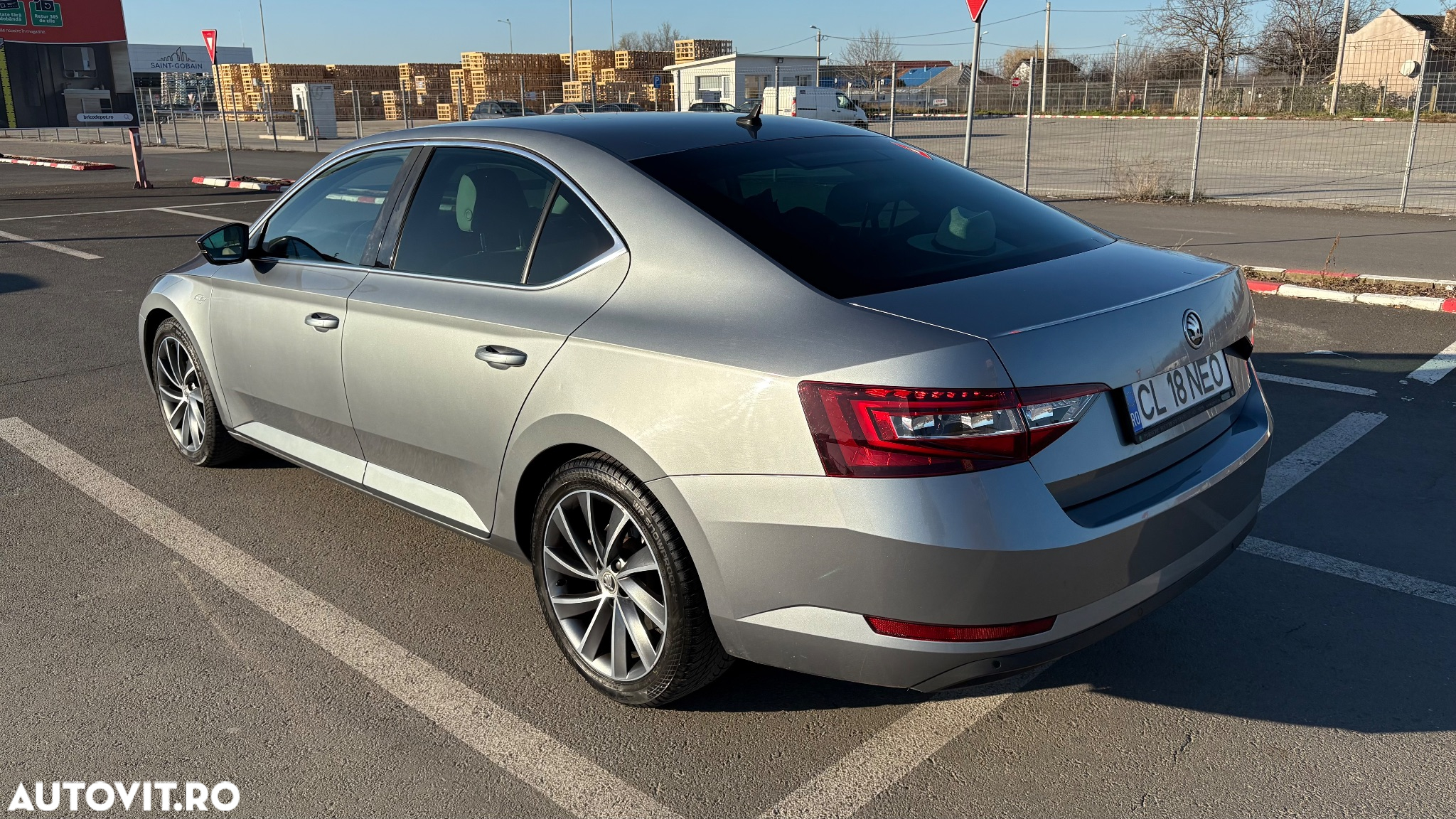 Skoda Superb 2.0 TDI DSG Laurin & Klement - 5