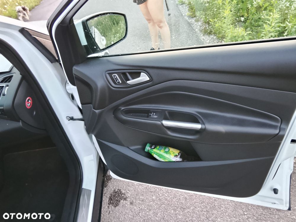 Ford Kuga - 18