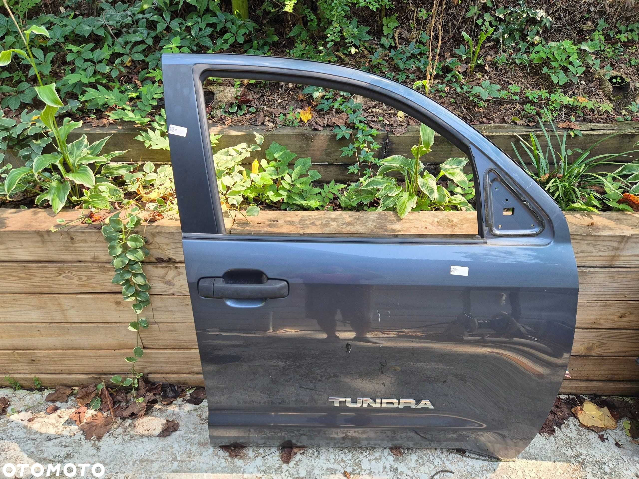 Toyota Tundra Crew Max 2007 - 2013 Przednie prawe drzwi - 2