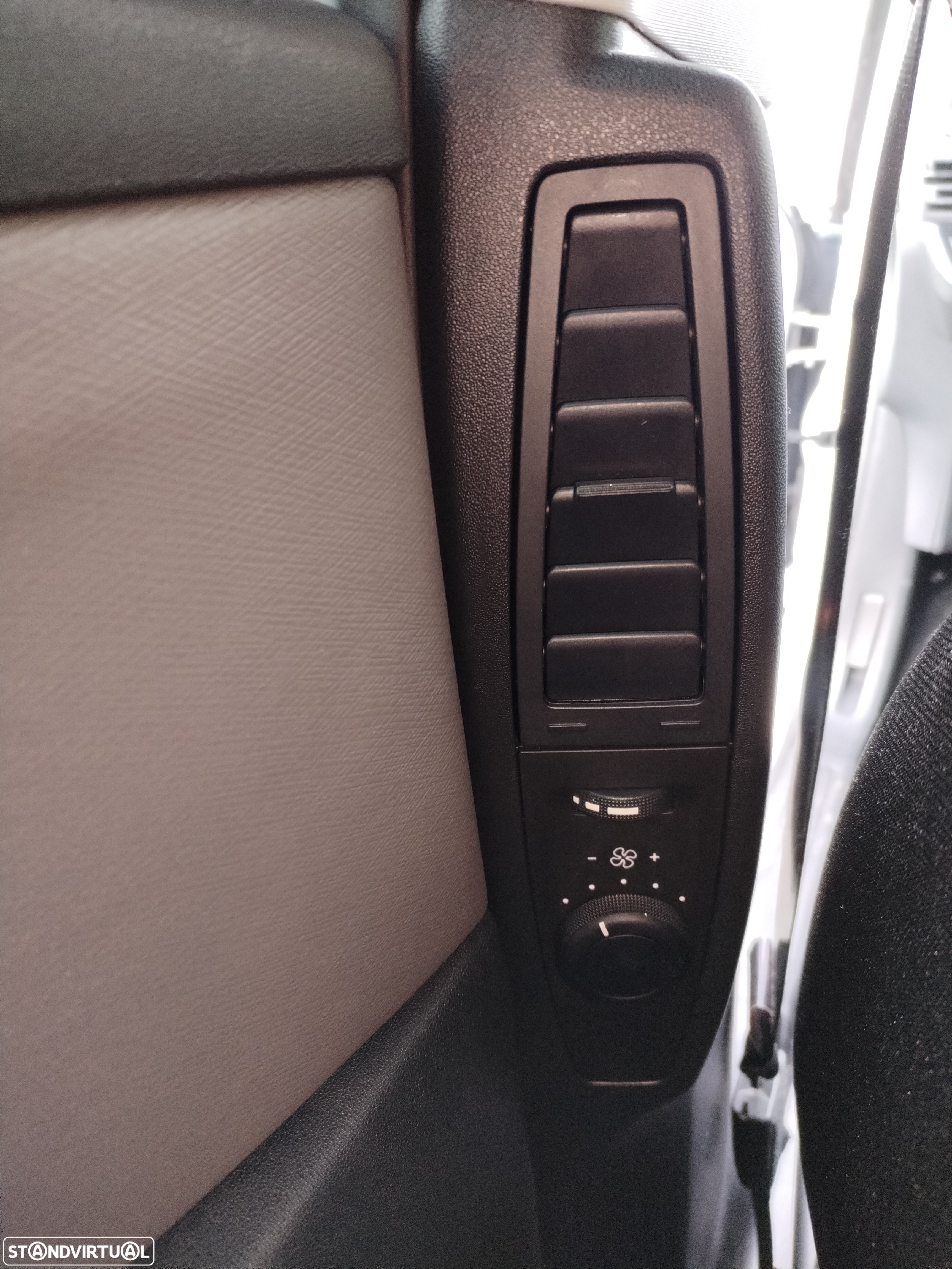 Citroën C4 Picasso 1.6 HDi Attraction ETG6 - 19