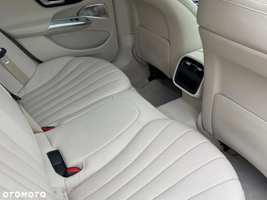 Mercedes-Benz Klasa E 220 d mHEV 4-Matic Exclusive 9G-Tronic - 11