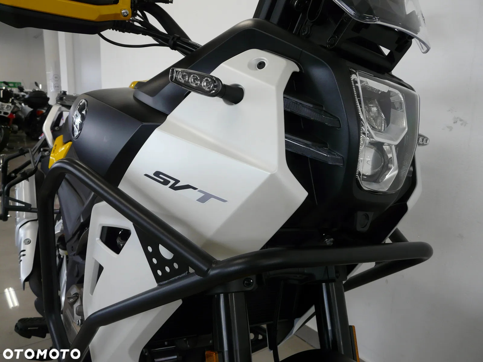 QJMOTOR SVT 650X - 6